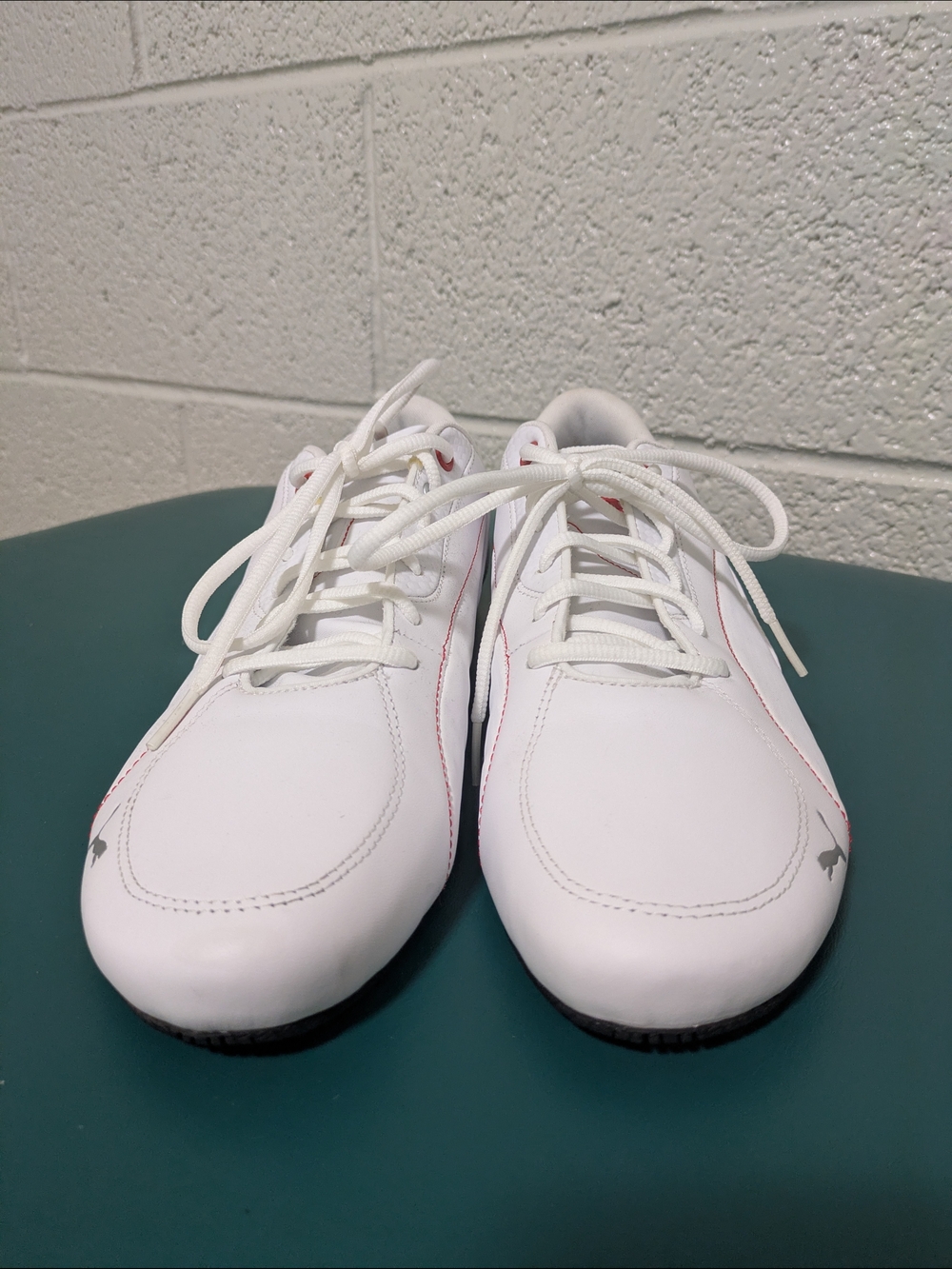 NEW PUMA x Ferrari Men’s White Driving Sneakers - Picture 2 of 5